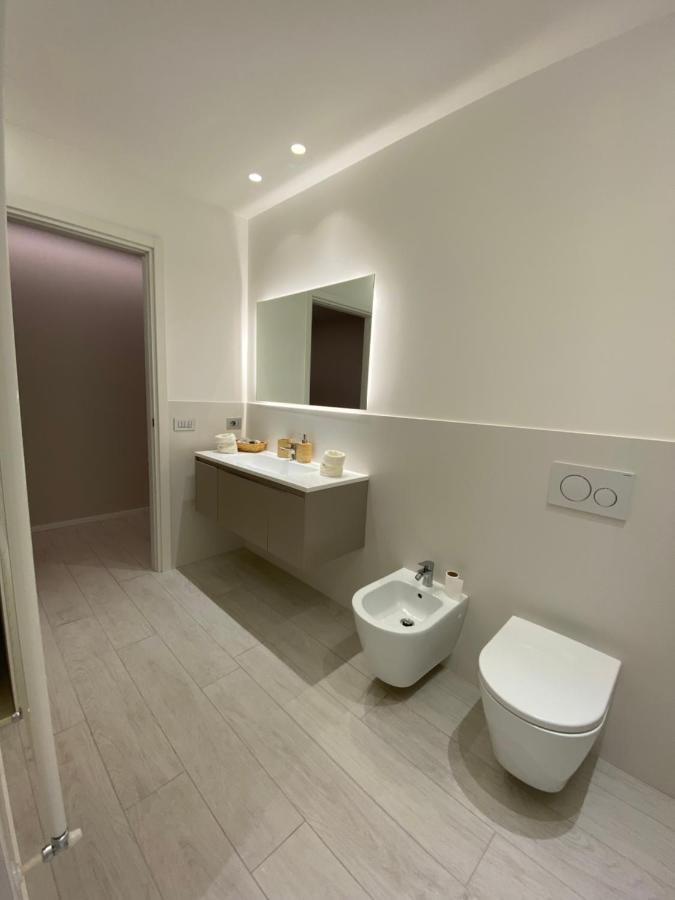 Casa Dante: Oneglia Centro-Marina-Spiagge Apartment Imperia Luaran gambar