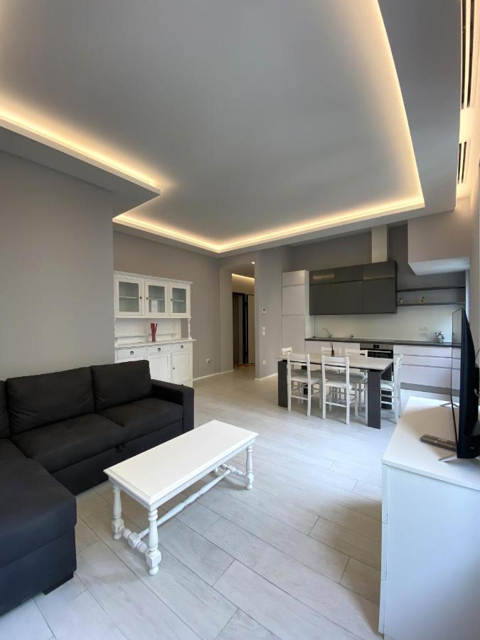 Casa Dante: Oneglia Centro-Marina-Spiagge Apartment Imperia Luaran gambar