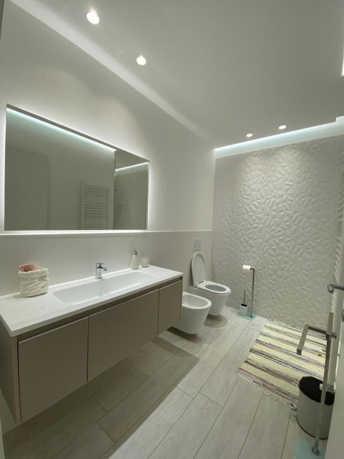 Casa Dante: Oneglia Centro-Marina-Spiagge Apartment Imperia Luaran gambar