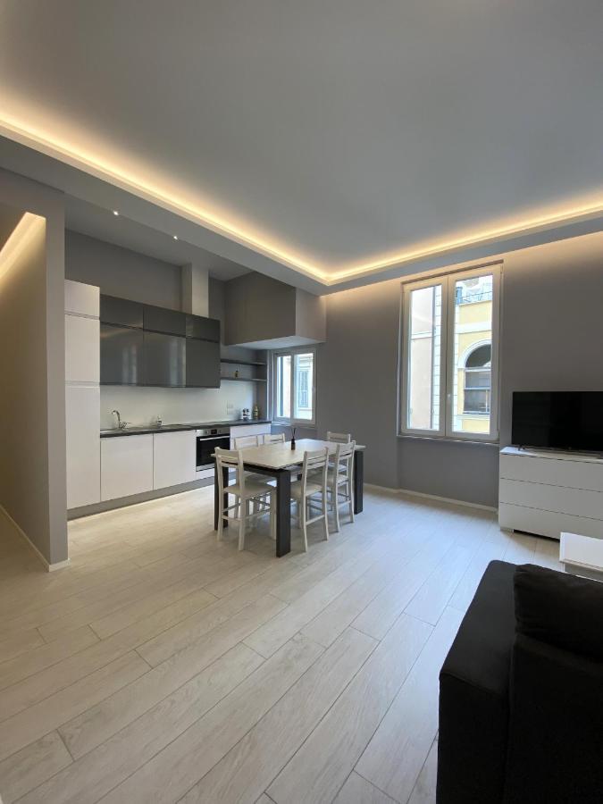 Casa Dante: Oneglia Centro-Marina-Spiagge Apartment Imperia Luaran gambar