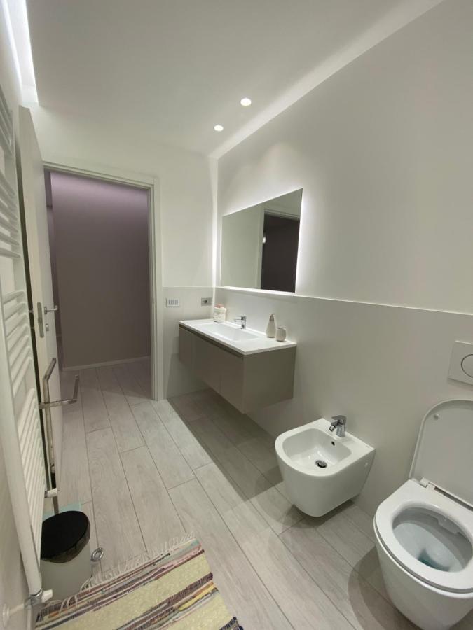 Casa Dante: Oneglia Centro-Marina-Spiagge Apartment Imperia Luaran gambar