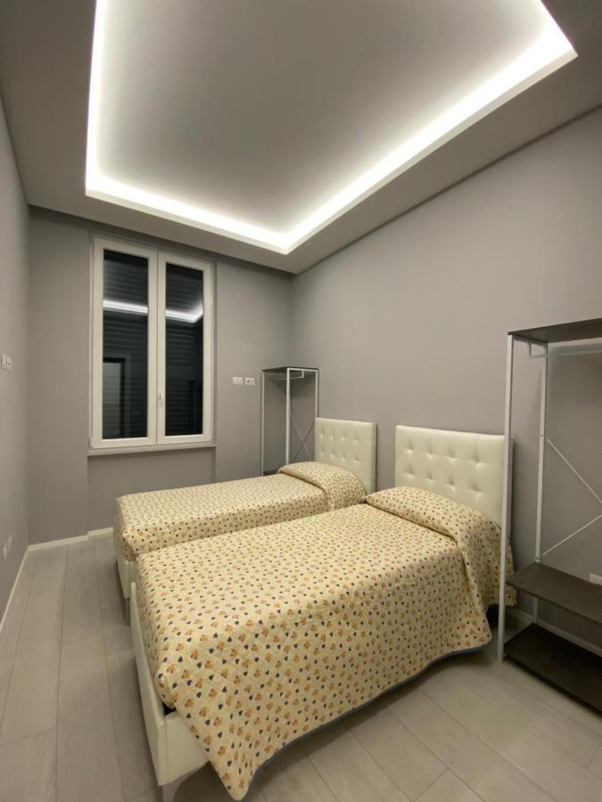 Casa Dante: Oneglia Centro-Marina-Spiagge Apartment Imperia Luaran gambar
