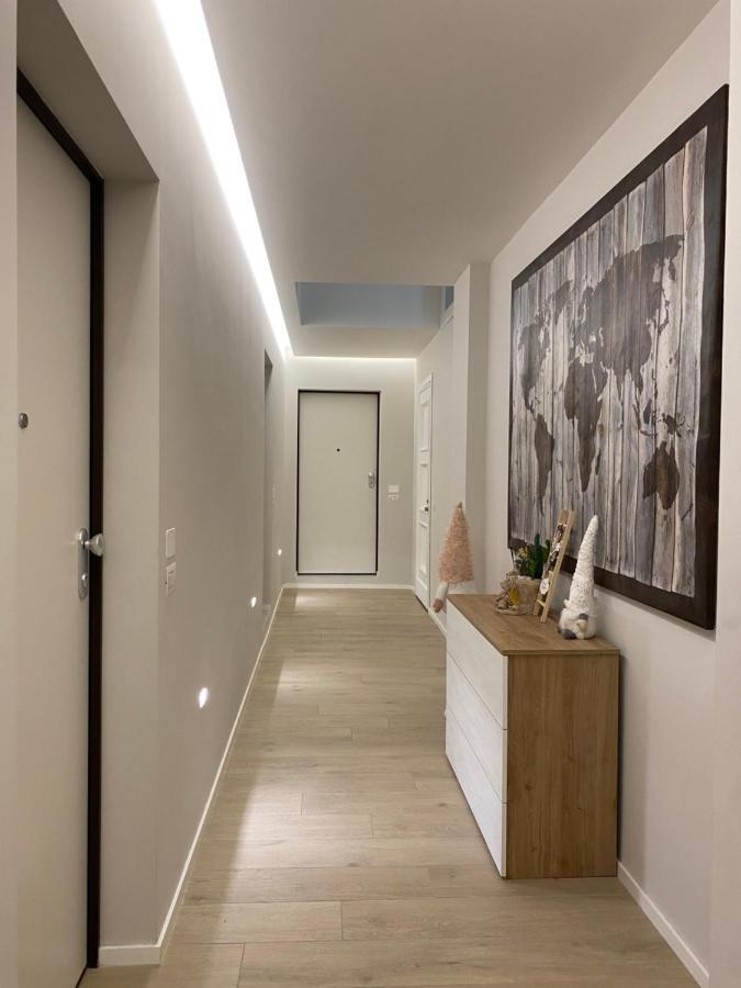 Casa Dante: Oneglia Centro-Marina-Spiagge Apartment Imperia Luaran gambar