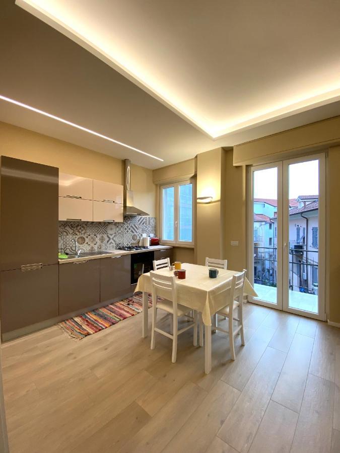 Casa Dante: Oneglia Centro-Marina-Spiagge Apartment Imperia Luaran gambar
